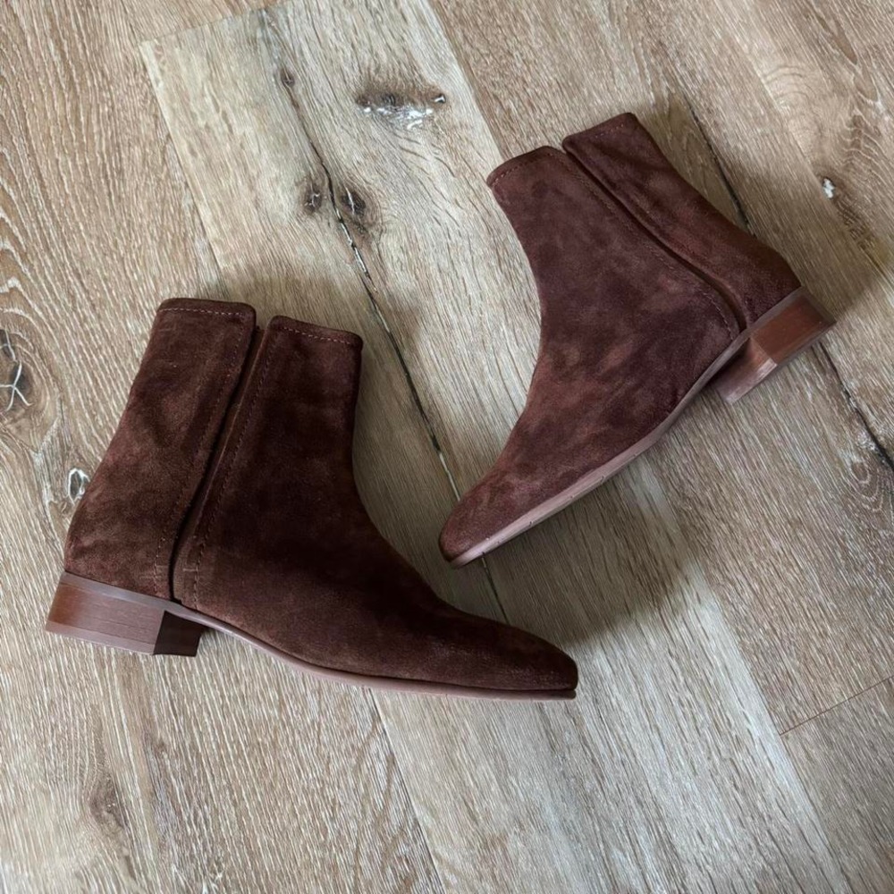 Aquatalia Chocolate Brown Suede Chelsea Ankle Boots New size‎ 5